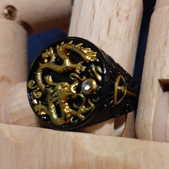 Men's Size 10 Black Metal Dragon Ring - Picture 4 of 4